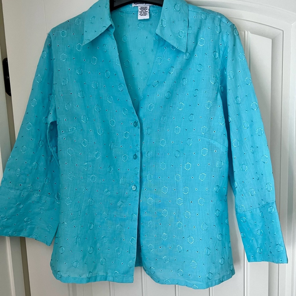 Alexandra Bartlett blue shirt
